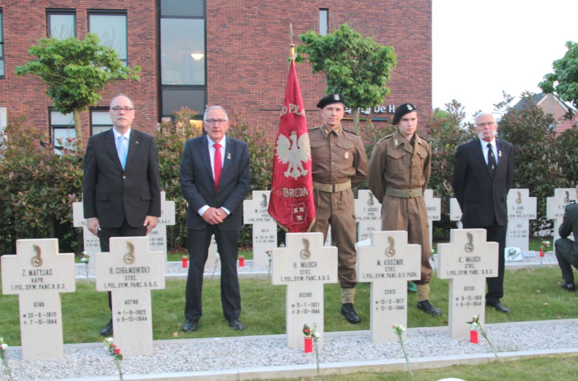 Herdenking in Alphen (N-Br)