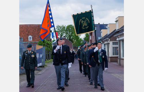 Waardige herdenking in Alphen (N-Br)