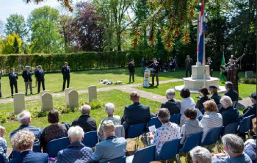 Afdeling Midden-Brabant herdenkt gesneuvelde militairen in Tilburg.