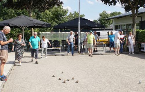 Petanque en BBQ bij Afd. Midden-Brabant 