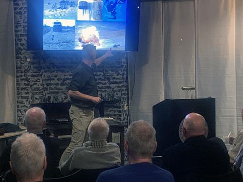 Presentatie Maj. Werner van Rooij over EOD-werkzaamheden en uitzendingen bij Afd. Midden-Brabant