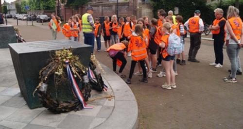 Groep 7 van BS De Regenboog op ‘Battlefield tour’ in Goirle e.o. bij Afd. Midden-Brabant