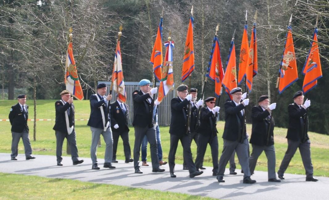 Landelijke oefendag Banierwachten en –dragers in Doorn