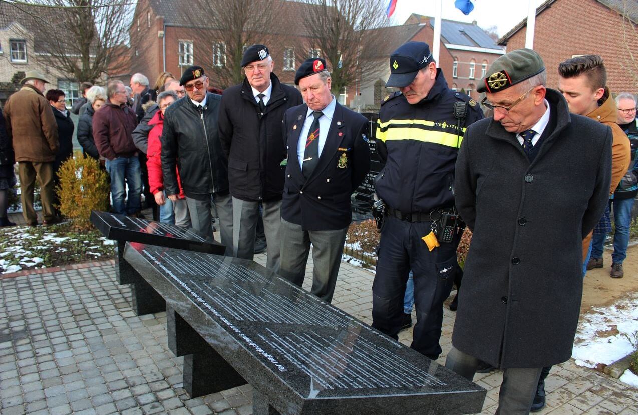 Onthulling herinneringsmonument in Vlodrop