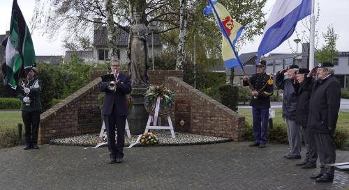 Sobere Dodenherdenking Vredesmonument Stramproy